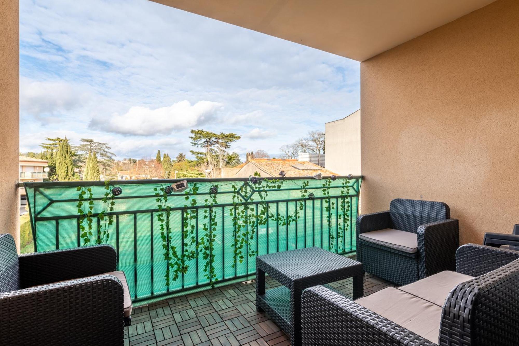 L'Ecrin Jardin Des Remparts - Parking Prive - Terrasse Apartment Carcassone Exterior photo